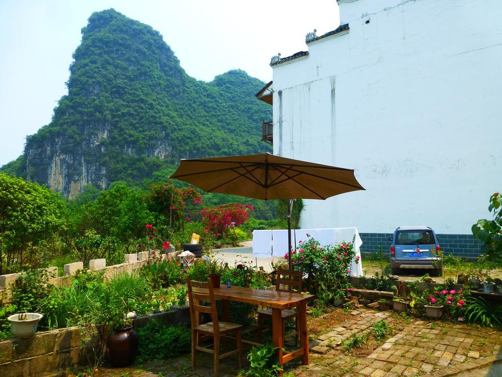 Yangshuo Moon Resort Hotel Гуйлинь Экстерьер фото